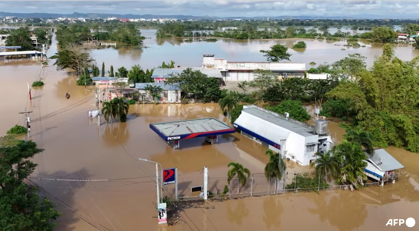 Banjir Setinggi 4 Meter Lebih Rendam Ribuan Rumah di Filipina Utara